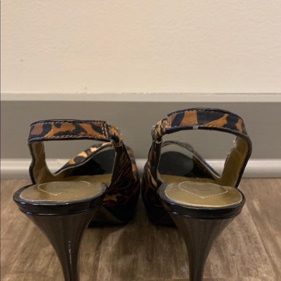 Heels - Picture 4 of 4